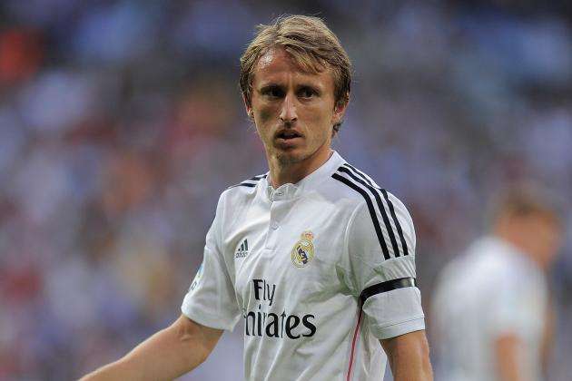 记者：因伤落选的马斯坦托诺仍加入阿根廷队的训练营