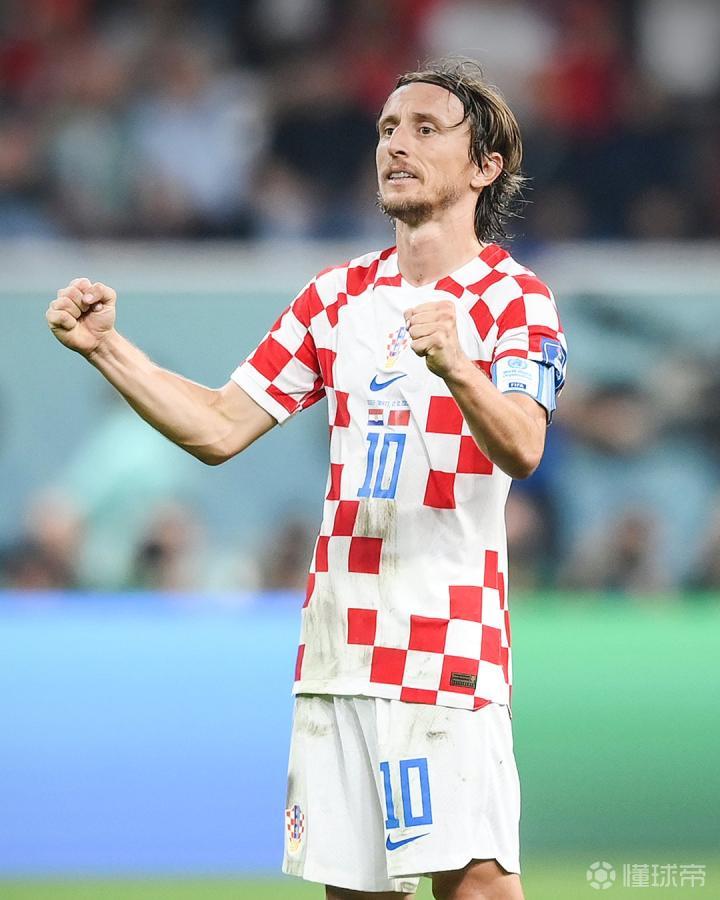 曝小琼斯右膝内侧副韧带二级扭伤 六周后复查