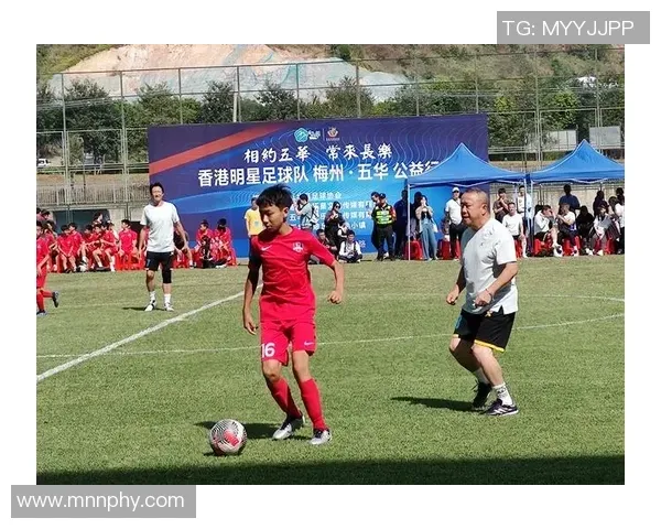 曼联射手王非洲杯征战归来 我辣么大个教练去哪儿了？