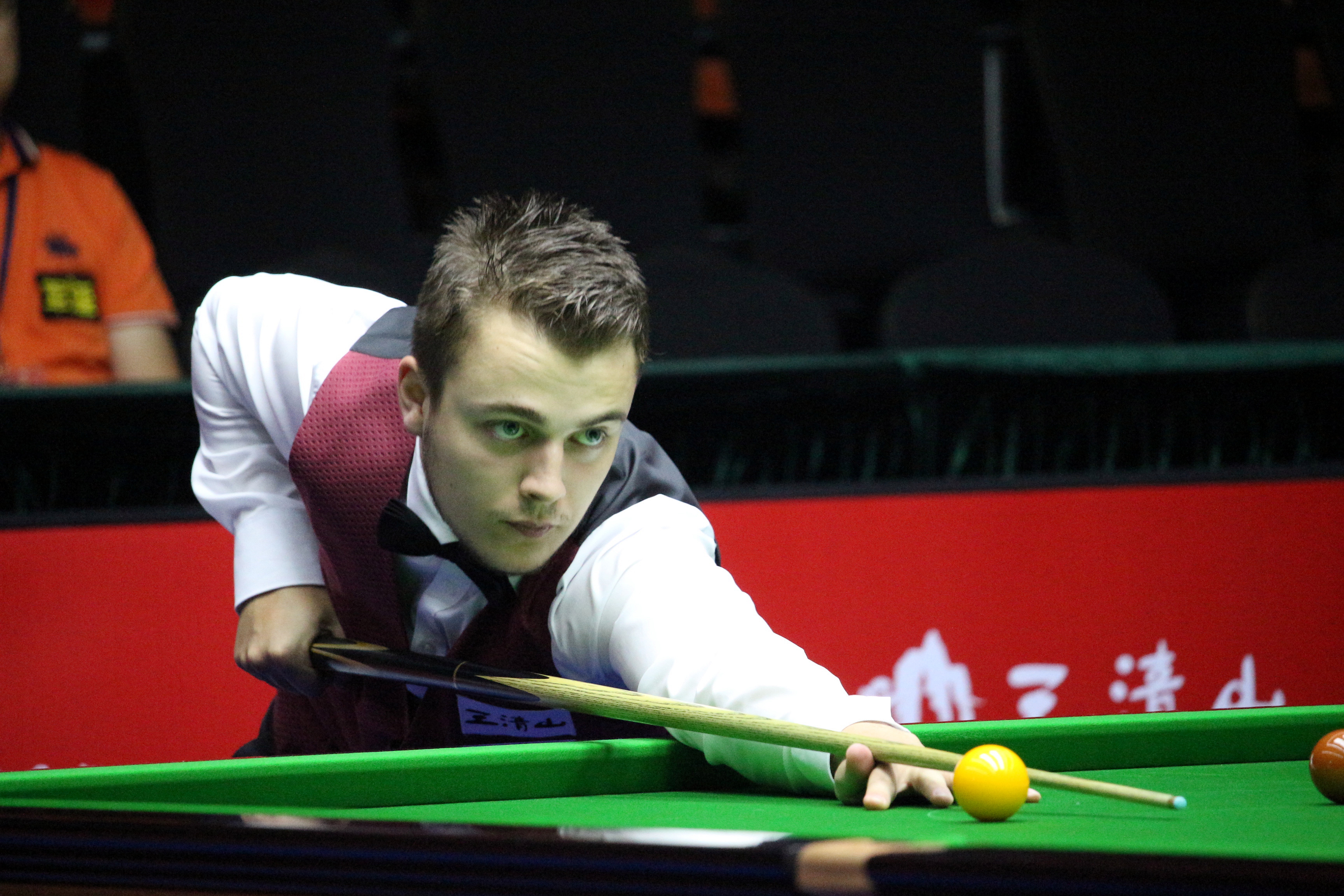 校并非一蹴 校并非一蹴